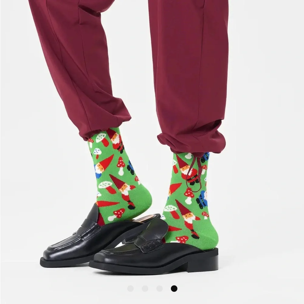NWOT Happy Socks Christmas Gnome Socks Size 4.5-8.5
